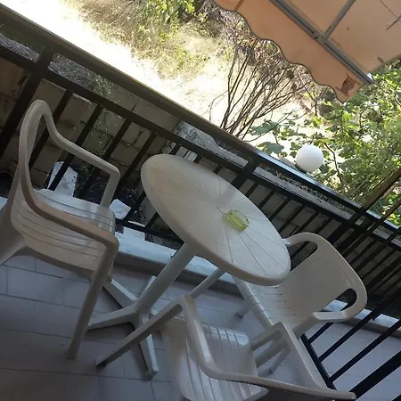 منزل ريفي Old House On The 1 أسبروبالتا
